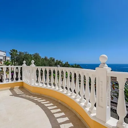Townhouse Park Paraiso Вилла