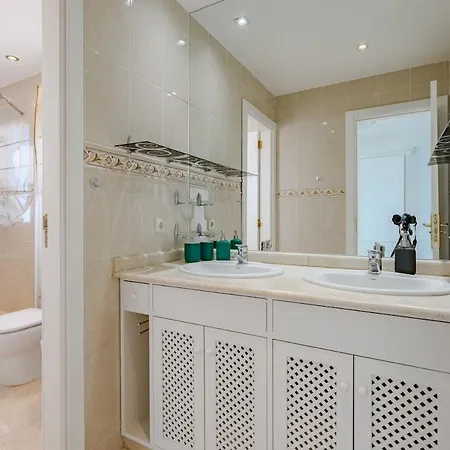 Townhouse Park Paraiso Вилла *
