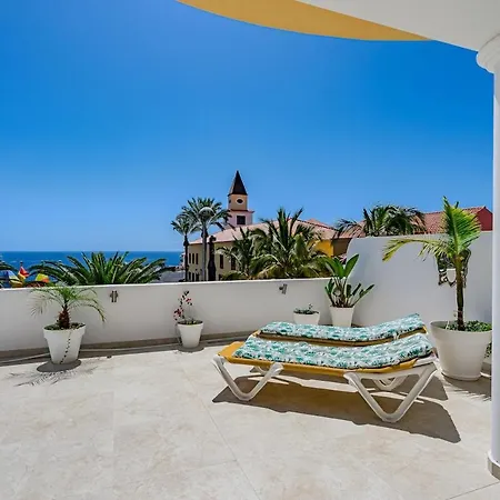 Townhouse Park Paraiso Вилла Адехе