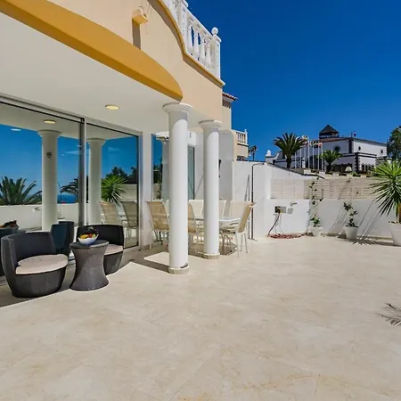 Townhouse Park Paraiso Вилла